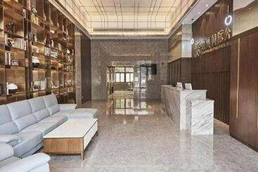Poltton International Service Apartment Hotel Zhanjiang Dingsheng Plaza Zhanchuan Middle Avenue