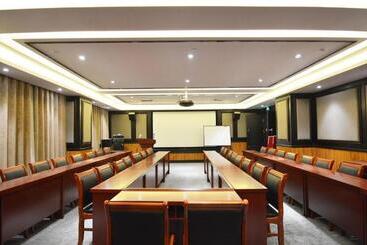 Xana Hotelle Zhengzhou Cbd Exhibition Center Cancer Hospital