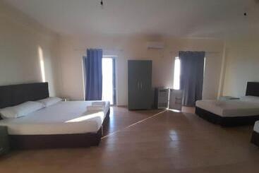 Dhanil Hotel Borsh   Himare