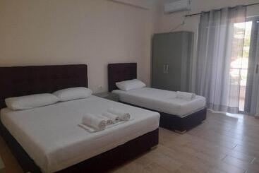 Dhanil Hotel Borsh Himare
