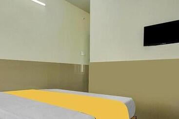 هتل Fabexpress Clover Castle   Nr Coimbatore International Airport