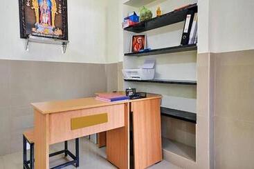 هتل Fabexpress Clover Castle   Nr Coimbatore International Airport