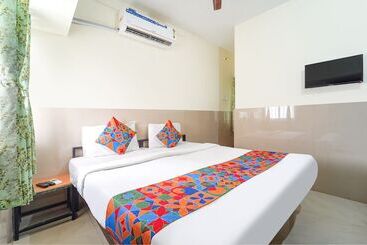 هتل Fabexpress Clover Castle   Nr Coimbatore International Airport