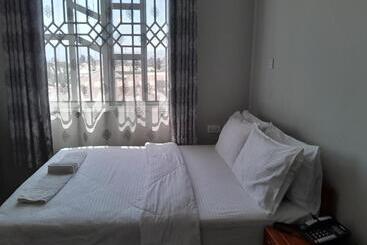 هتل Mbeya Starinn
