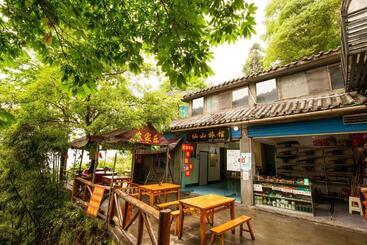 پانسیون 武当山仙山旅馆景区内店