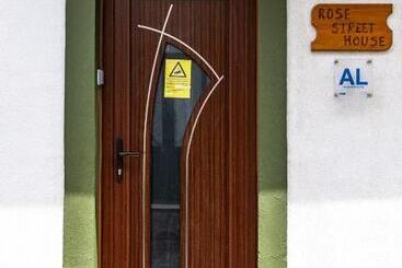 پانسیون Rose Street House