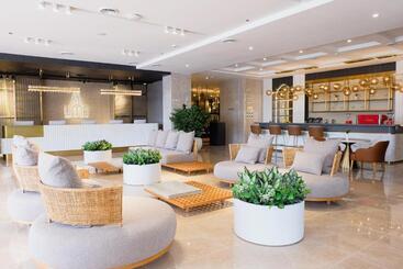 Uma Hotel And Residences