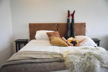 هتل Mariner Suites