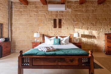 پانسیون Gozo Farmhouse