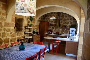 پانسیون Gozo Farmhouse