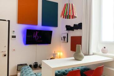 پانسیون Homesuite Sul Lago   Self Checkin