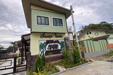 استراحتگاه Piumsuk Villa