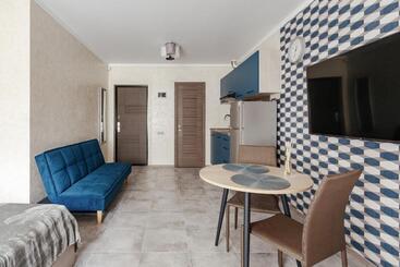 Yudgi   Home