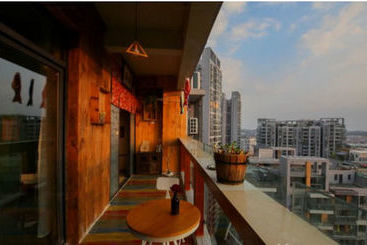 هاستل Living Art Museum Inn