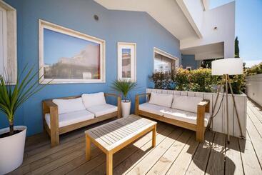 تختخواب و صبحانه Casa Azul Sagres Rooms & Apartments