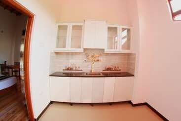 تختخواب و صبحانه Grand Residence