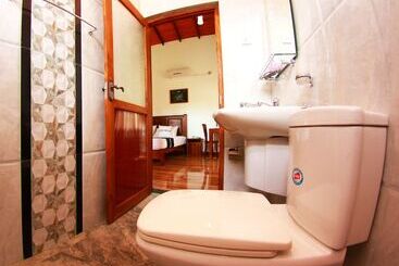 تختخواب و صبحانه Grand Residence