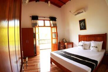 تختخواب و صبحانه Grand Residence