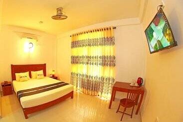 تختخواب و صبحانه Grand Residence