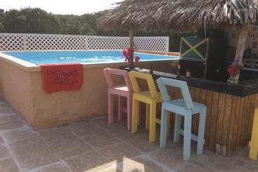 Hotel Castaways Villa