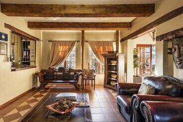 هتل Kuruman Inn