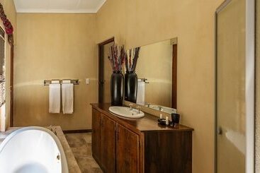 هتل Kuruman Inn