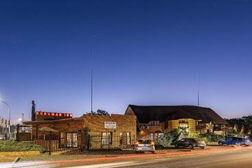 هتل Kuruman Inn