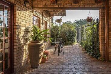 هتل Kuruman Inn
