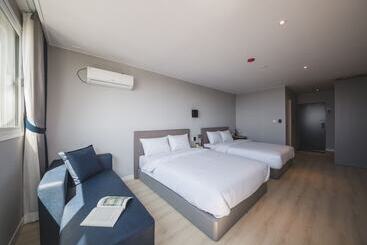 هتل Sallys Jeju