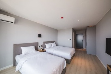 هتل Sallys Jeju