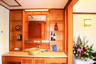 هتل Sanya Little Fish Hot Spring Holiday