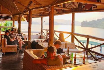 Lake Bunyonyi Rock Resort