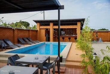 استراحتگاه Assinie Lodge