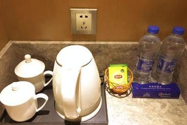 Super 8 Hotel Select Guangzhou Railway Station Xicun Subway Station