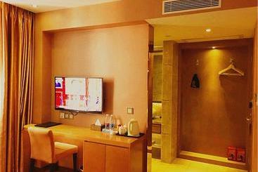 Super 8 Hotel Select Guangzhou Railway Station Xicun Subway Station
