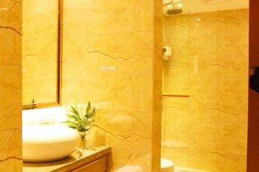 Super 8 Hotel Select Guangzhou Railway Station Xicun Subway Station