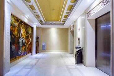Vienna International Hotel Shenzhen Songgang Wanzhao Square