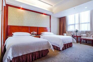 Vienna International Hotel Shenzhen Songgang Wanzhao Square