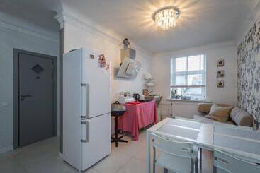 هاستل Central Luxury Apartments