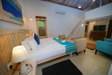 هتل Hiru Villas And Kitesurfing