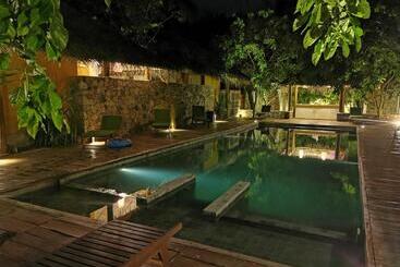 هتل Hiru Villas And Kitesurfing