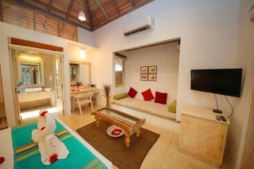 هتل Hiru Villas And Kitesurfing