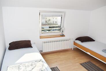 هتل Rooms Busija