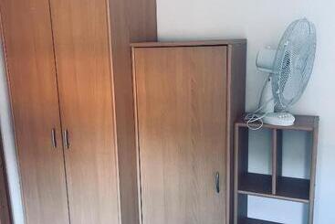 هتل Rooms Busija