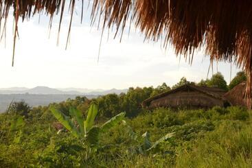 هتل Topi Lodge