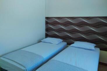 پانسیون Thalia Guesthouse Ijen   Bromo & Sukamade Tour
