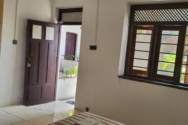 Arugam Hostel