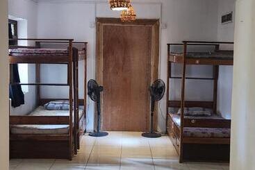 Arugam Hostel
