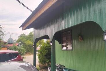 تختخواب و صبحانه Homestay & Roomstay Airport Kelantan