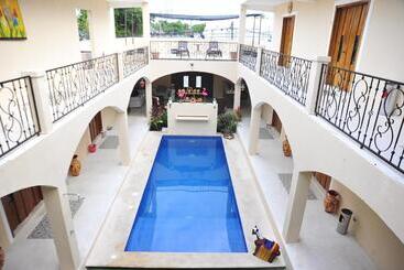 هتل Casa Xanath